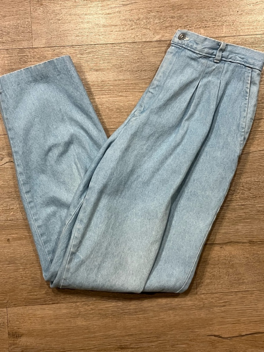 Vintage Women’s Levi's Sportswear Light Blue Relaxed Pleated Jeans Size 12